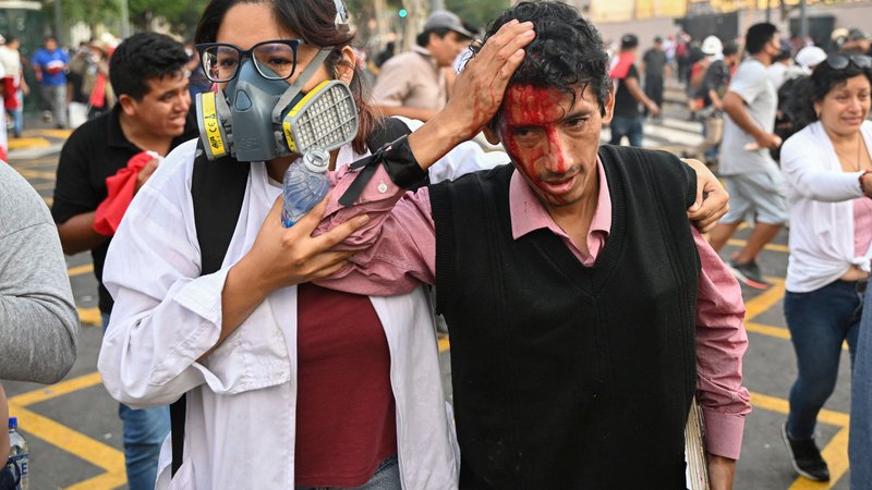 Fotografija: Vlada se je protestnikov lotila skrajno nasilno. FOTO: Ernesto Benavides/AFP
