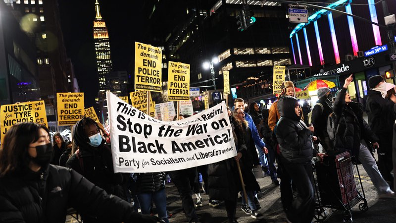 Fotografija: Protestniki v New Yorku. FOTO: Michael M. Santiago/Getty Images via AFP
