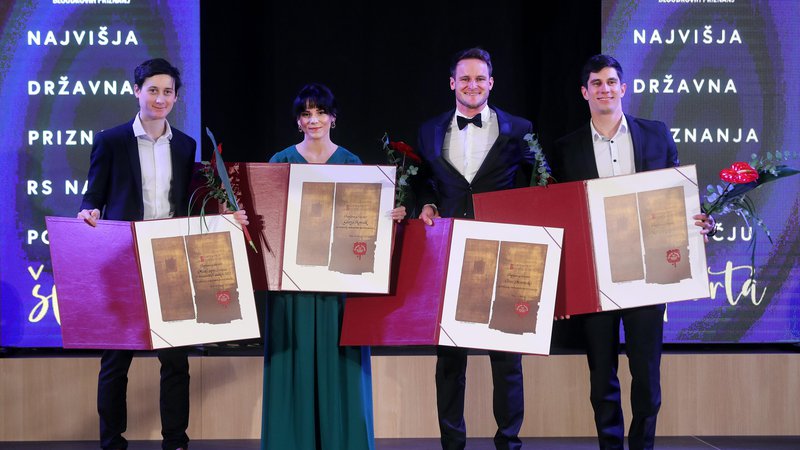 Fotografija: Podeljene so Bloudkove nagrade za leto 2022, dobili so jih skakalci (na fotografiji Cene Prevc), Gloria Kotnik, Tim Mastnak in Žan Kranjec. FOTO: Blaž Samec
