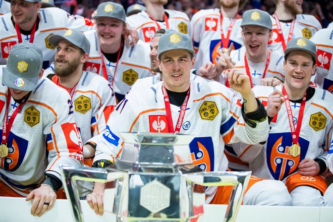 Hokejisti iz Tampereja niso skrivali veselja. FOTO: Par Backstrom/AFP
