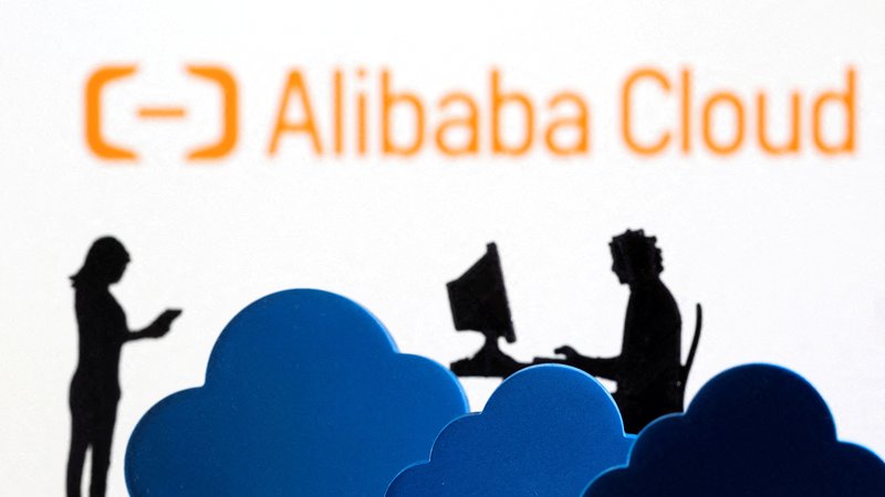 Fotografija: Z napovedjo reorganizacije družbe so pri Alibabi sredi prejšnjega tedna poskrbeli za rast hongkonških delnic. FOTO: Dado Ruvic/Reuters