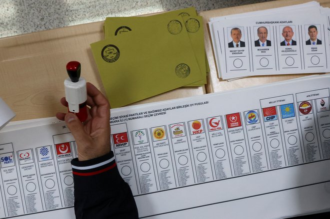 Glasovalni listič. FOTO: Yves Herman/Reuters