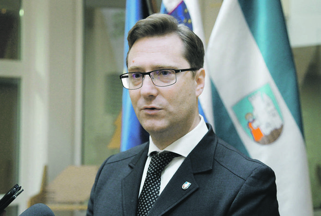 Vladimir Prebilič, predsednik SOS in župan Kočevja FOTO: Leon Vidic/Delo