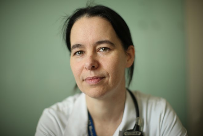 Dr. Maja Ebert Moltara, vodja paliativnega oddelka na Onkološkem inštitutu Ljubljana. FOTO: Jure Eržen/Delo