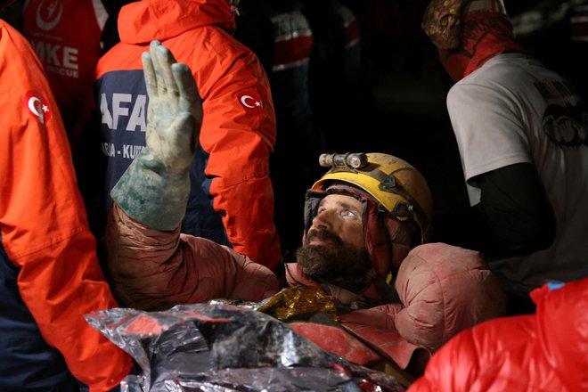 40-letni jamar Mark Dickey je 2. septembra na 1250 metrih globine nepričakovano utrpel krvavitev želodca. FOTO: Reuters