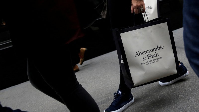 Fotografija: Abercrombie & Fitch je bila ena najprepoznavnejših modnih blagovnih znamk. Foto Andrew Kelly Reuters