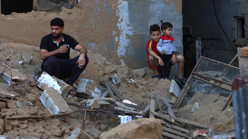 Fotografija: V Gazi je zmanjkalo pitne vode. FOTO: Said Khatib/AFP