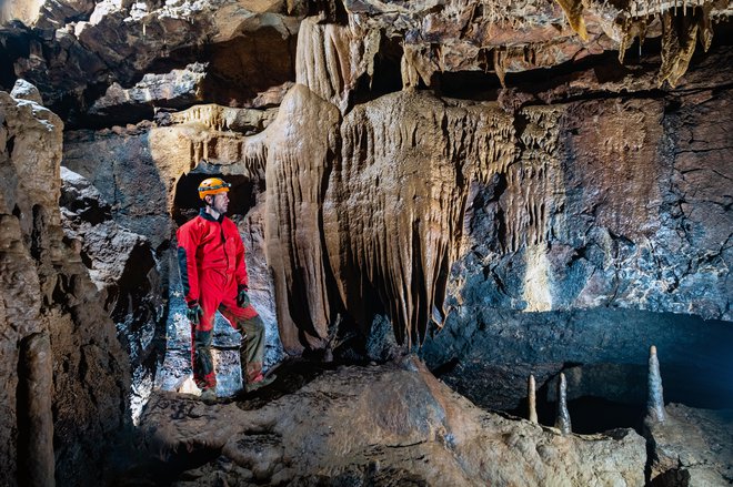 Poltarico so odkrili pred dvema desetletjema, njena soseda, Krška jama, pa je znana že več stoletij. FOTO: Jože Pristavec

 