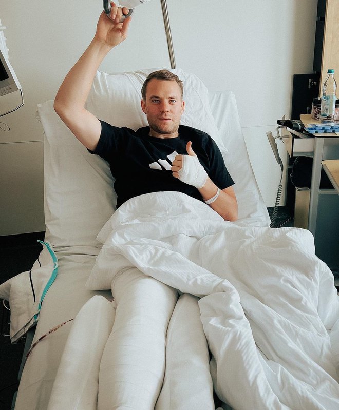 Manuel Neuer po operaciji. FOTO: Instagram