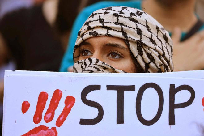 V Evropi in ZDA je včeraj potekalo več shodov v podporo Palestincem. FOTO: David Swanson/AFP