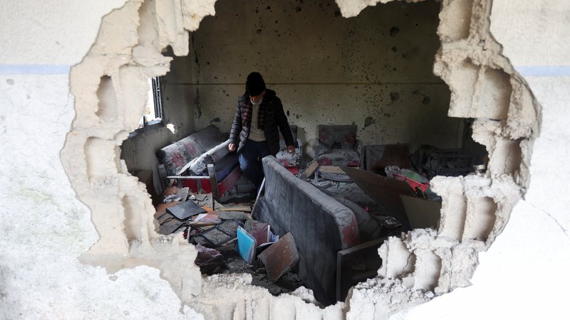 Fotografija: Naselja na jugu Libanona so bila v zadnjih tednih že večrat tarča izraelskih napadov. FOTO: Aziz Taher/Reuters