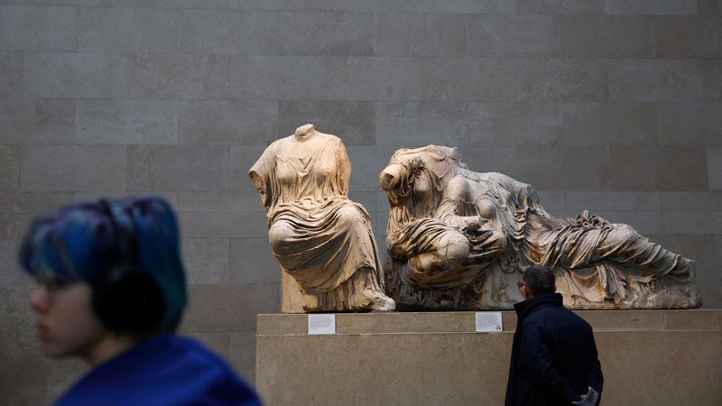 Fotografija: Britansko stališče ostaja, da so bili kipi leta 1816 od obubožanega lorda Elginskega kupljeni po takrat veljavnih zakonih in da pripadajo Veliki Britaniji. FOTO: Hannah McKay/Reuters