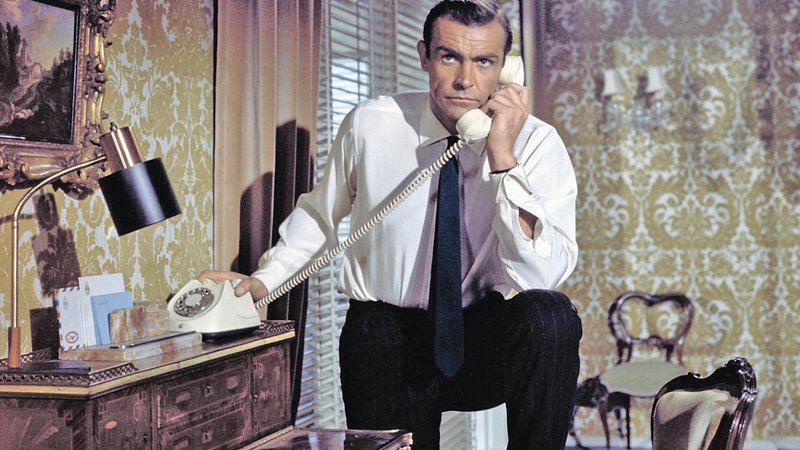 Fotografija: S posebnim opozorilom sta opremljena dva filma, v katerih je Jamesa Bonda igral Sean Connery. FOTO: promocijsko gradivo