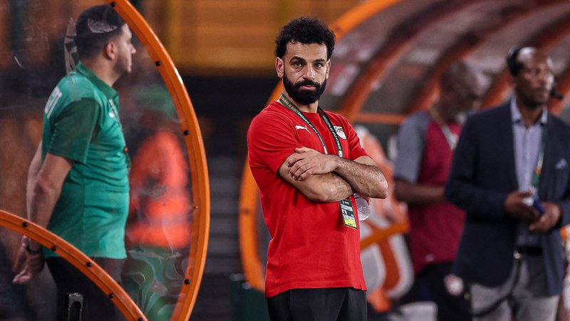 Fotografija: Tekmo Egipta in Zelenortskih otokov je Salah pospremil ob igrišču, nato pa odšel nazaj v Liverpool. FOTO: Franck Fife/AFP