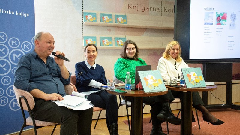 Fotografija: Program so predstavili (z desne) Alenka Kepic Mohar, Tihana Kurtin Jeraj, Urška Kaloper in Andrej Ilc.

Foto Mladinska knjiga