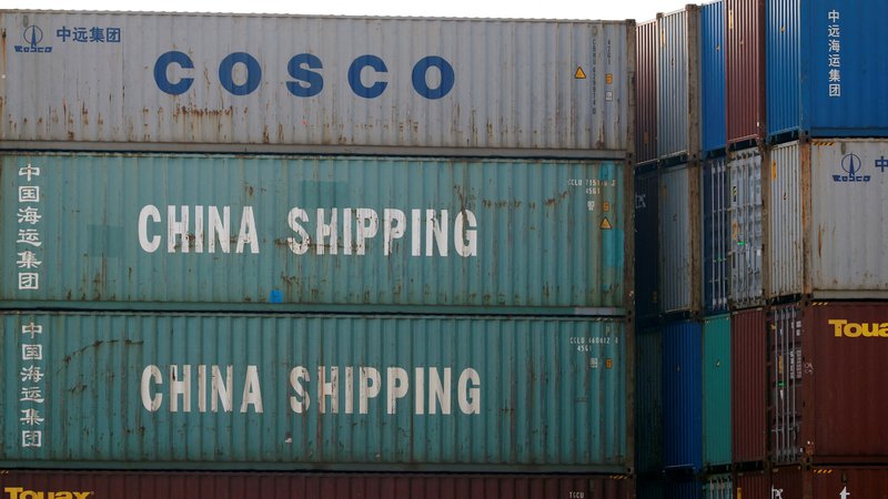 Fotografija: Države EU okoli četrtino zunanjega uvoza opravijo z azijskimi državami, medtem ko izvoz na to območje dosega desetino celotnega izvoza EU, navaja Reuters. FOTO: Francois Lenoir/Reuters
