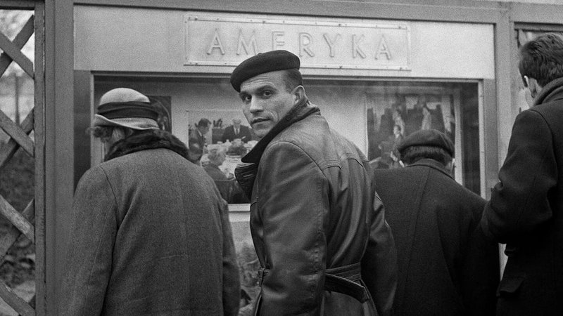 Fotografija: Ryszard Kapuściński v Varšavi leta 1962 FOTO:Promocijsko gradivo