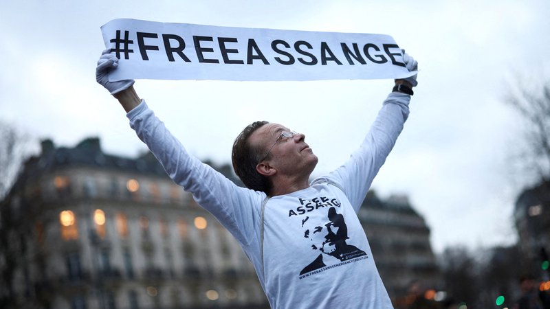 Fotografija: Julian Assange po toliko letih v novih razmerah sodobne demokracije glede svobode govora dobiva novo težo. FOTO: Stephanie Lecocq/Reuters