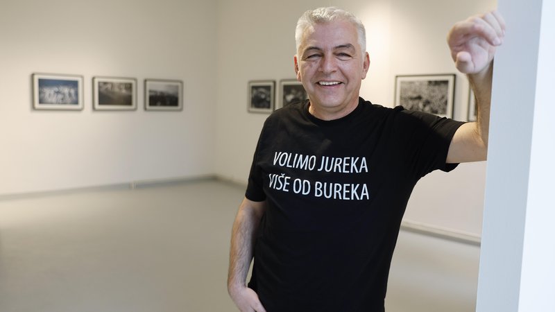Fotografija: Dragan Teodorović - Zeko je pripravil razstavo koncertne fotografije, kjer je v ospredju občinstvo. FOTO: Leon Vidic/Delo