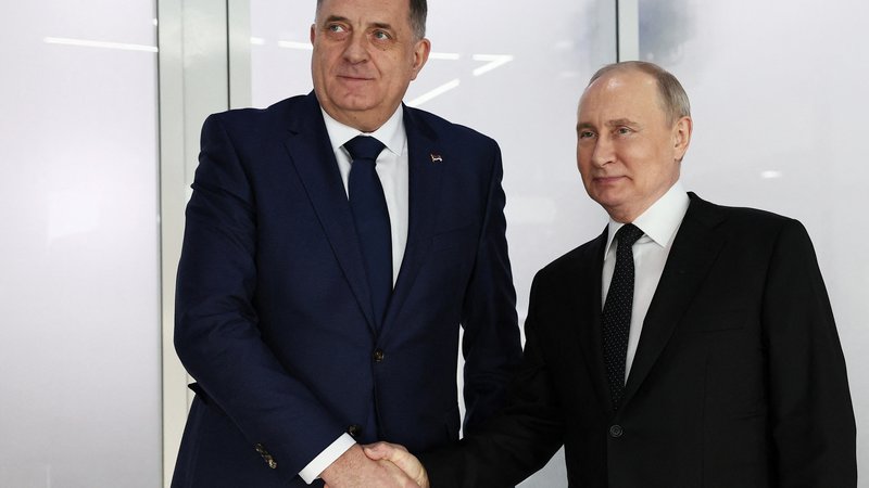 Fotografija: Predsednik Republike Srbske Milorad Dodik se je februarja v Kazanu srečal z ruskim predsednikom Vladimirjem Putinom. Foto Sergei Bobylev/Sputnik/Reuters