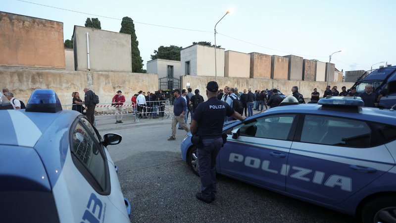 Fotografija: Sicilijanska Cosa nostra je ob neapeljski Camorri in 'Ndrangheti, ki ima sedež v Kalabriji, ena najbolj razvpitih in največjih mafijskih organizacij v Italiji. FOTO: Reuters