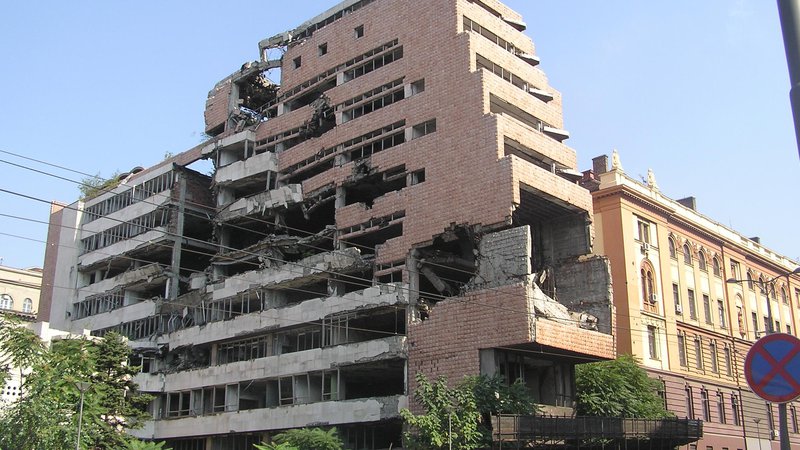 Fotografija: Za preureditev prestižne lokacije v srbski prestolnici, kjer so ameriške rakete leta 1999 uničile stavbo generalštaba tedaj jugoslovanske vojske, se je Trump zanimal že pred več kot desetimi leti. FOTO: Wikipedija