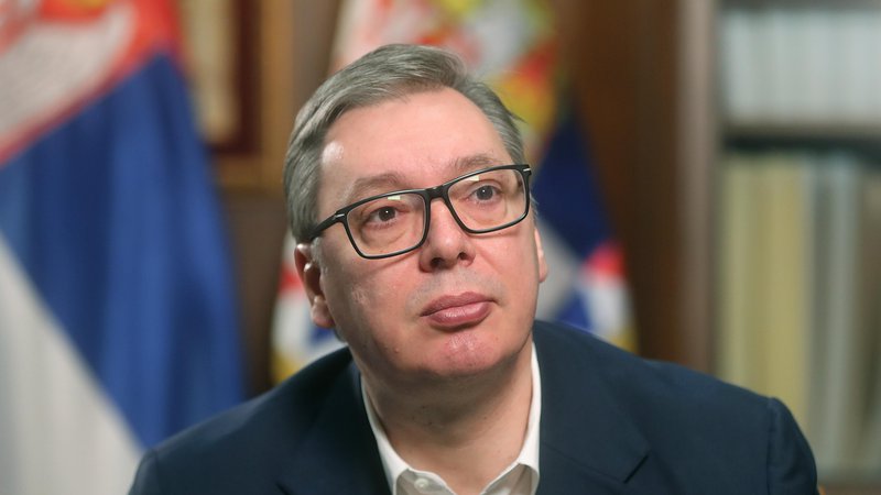 Fotografija: Ime mandatarja je Aleksandar Vučić sporočil po posvetih s parlamentarnimi strankami po lanskih predčasnih parlamentarnih volitvah. Posvetov se opozicija ni udeležila, saj so zaradi številnih nepravilnosti volitve zanjo sporne. FOTO: Blaž Samec/Delo