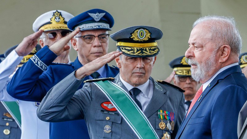 Fotografija: Da ne bi spodbudil polemik v družbi in dražil vojaških struktur, se je brazilski predsednik Luiz Inacio Lula da Silva odpovedal vsakršni uradni vladni obeležitvi letošnje okrogle obletnice vojaškega udara.