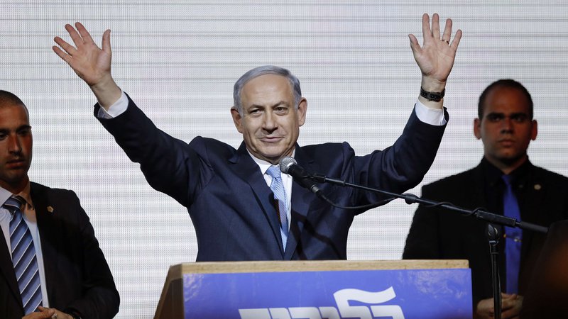 Fotografija: Benjamin Netanjahu. Razgalil svoj obraz in svetovno politiko ZDA napravil transparentno... FOTO: Amir Cohen/ Reuters Pictures