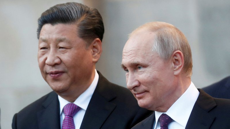 Fotografija: Sergej Lavrov v Pekingu pripravlja majski obisk Vladimirja Putina pri Xi Jinpingu. FOTO: Maxim Shipenkov/Reuters