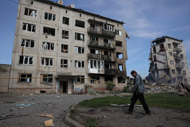 Rusko zavzetje mesta Avdijivka na vzhodu Ukrajine lansko jesen je prav tako povzročilo novo povečanje števila vojaških smrti. FOTO: Anatolii Stepanov/AFP