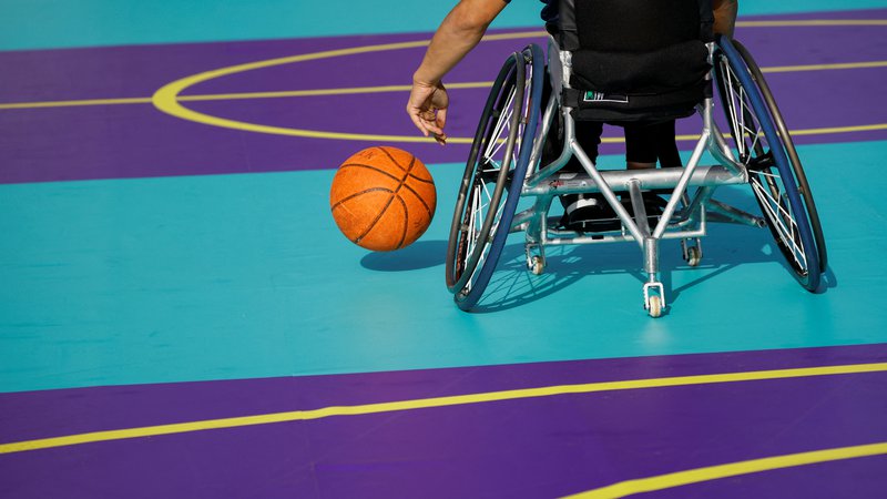 Fotografija: S programom Postani športnik želijo navdušiti mlade invalide za šport, obenem pa povečati prepoznavnost parašporta v javnosti. FOTO: Sarah Meyssonnier/Reuters