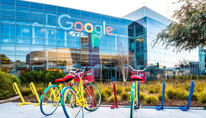 Ob seznamu področij, na katera je Google že prodrl oziroma to namerava storiti čim prej, se človeku včasih zazdi, da Page in Brin želita obvladovati vse, kar je vsaj malo tehnološko obarvano. FOTO: Reuters