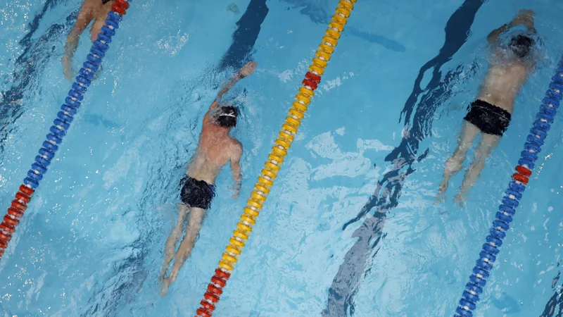 Fotografija: Pozimi lahko rekreativni plavalci v Ljubljani plavajo v Tivoliju, na Fakulteti za šport (na fotografiji) in v Vodnem mestu Atlantis. FOTO: Uroš Hočevar/Delo