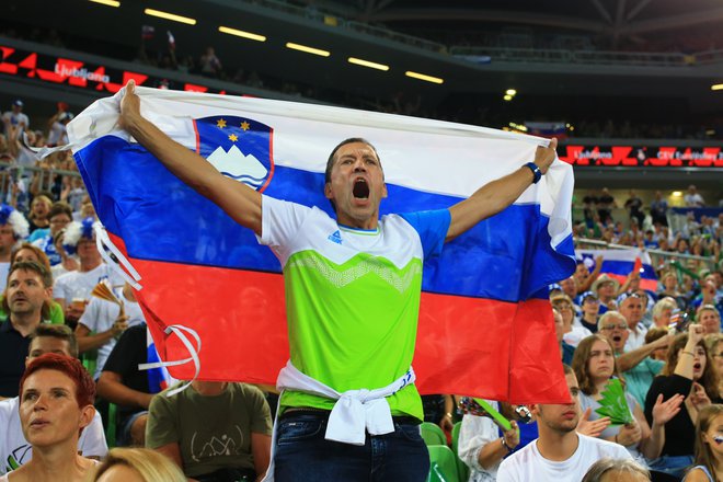 Slovenski navijači so imeli spet razlog za zadovoljstvo. FOTO: Tomi Lombar/Delo