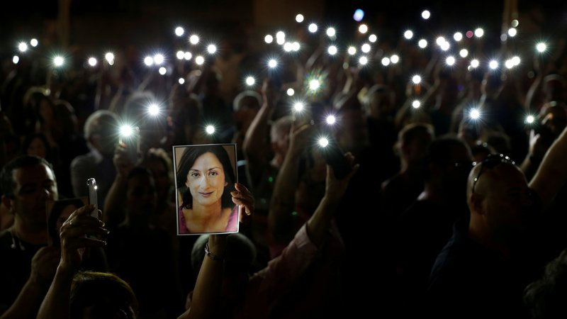 Fotografija: Umor preiskovalne novinarke Dafne Caruana Galizia pred slabima dvema letoma pooseblja skoraj vse, kar je na Malti narobe. FOTO: Reuters