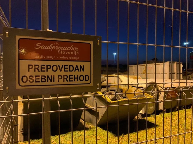 Posredovanje gasilcev je bilo tako hitro tudi zato, ker so se ravno v tistem času pripravljali na požarno vajo. FOTO: Mariborinfo