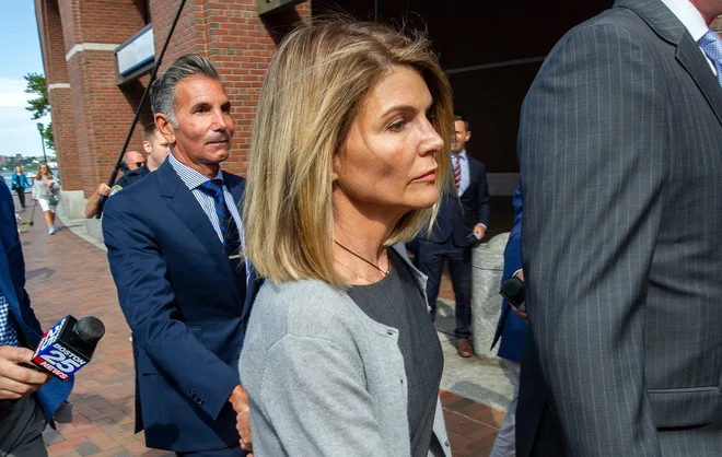 Lori in njen mož sta plačala približno pol milijona evrov, da sta se njuni hčeri vpisali na elitno univerzo. FOTO: Joseph Prezioso/AFP