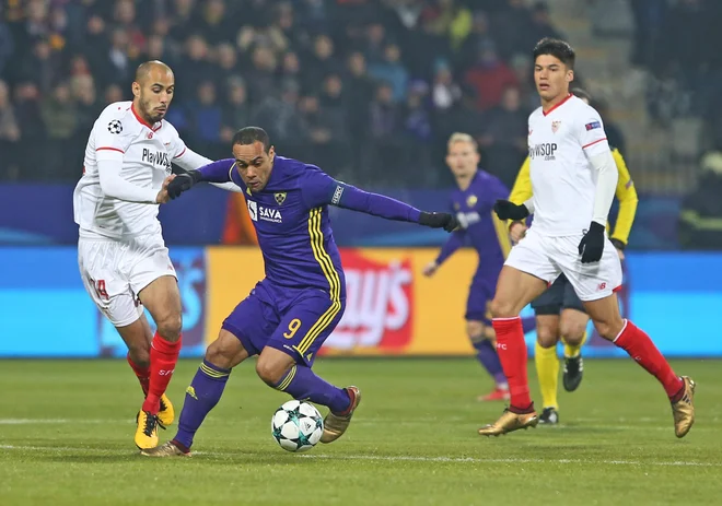 Maribor se je s Sevillo pomeril v evropski ligi in ligi prvakov. V prihodnosti je je večja možnost, da bi se v novem klubskem tekmovanju pod okriljem Uefa, sicer najslabšem kakovostne ravni. FOTO: Tadej Regent/Delo