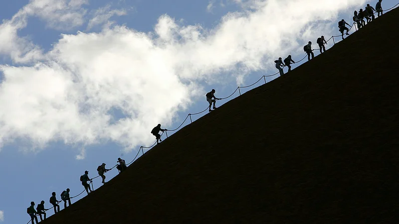 Tovrstne fotografije bodo od sobote naprej le še v spominskih albumih. FOTO: Torsten Blackwood/AFP