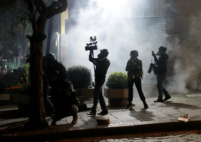 Protestniki v bolivijski prestolnici in drugod po državi zahtevajo drugi krog volitev. FOTO: Reuters