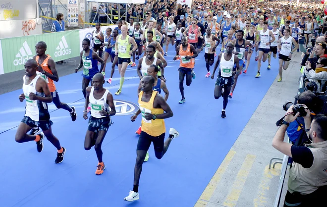 Start teka na 21 in 42 kilometrov,Ljubljana Slovenija. Foto Roman Šipić