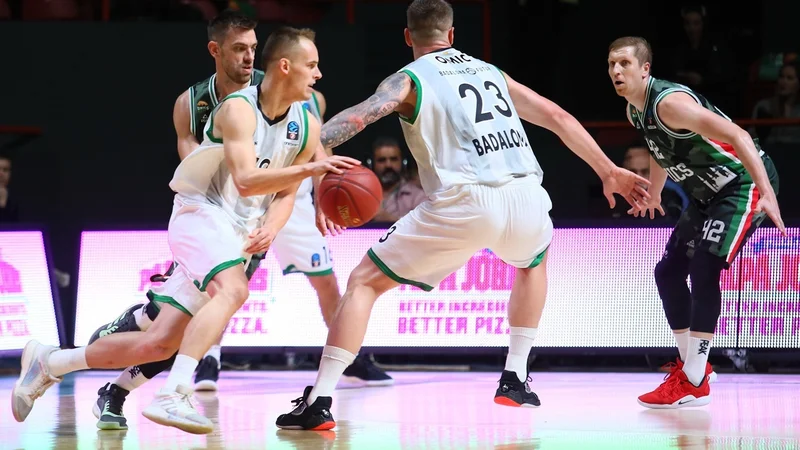 Fotografija: Klemen Prepelič in Alen Omić bosta nabrušeno pričakala Ljubljančane. FOTO: EuroCup
