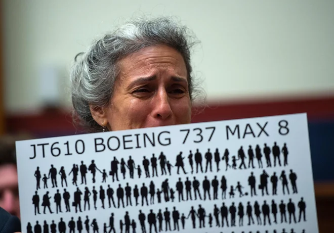 Po strmoglavljenjih so se pojavila ugibanja, ali je Boeing v želji po čimprejšnjem dokončanju modela max ubiral bližnjice. FOTO: Andrew Caballero-reynolds/Afp