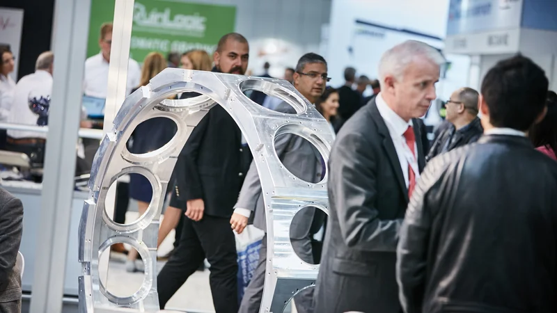 Fotografija: Na sejmu Aluminium v Düsseldorfu ne manjka nihče, ki deluje v aluminijski industriji. Foto Messe Düsseldorf