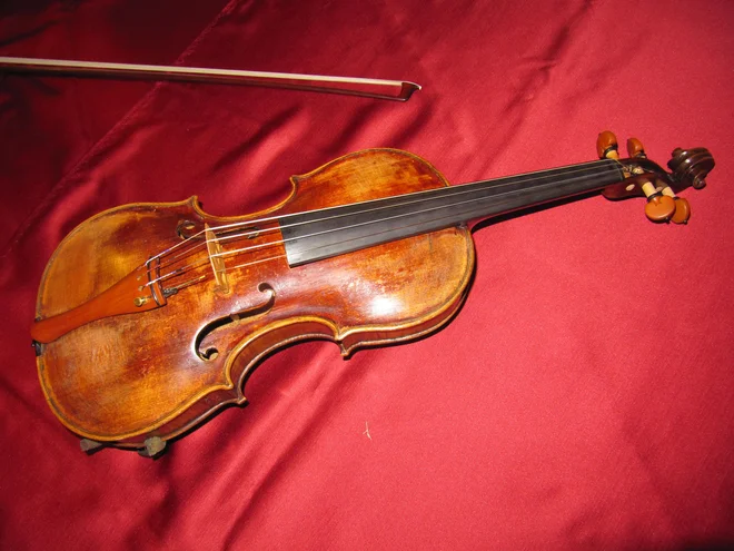 Tartinijeva violina Foto Janez Mužič
