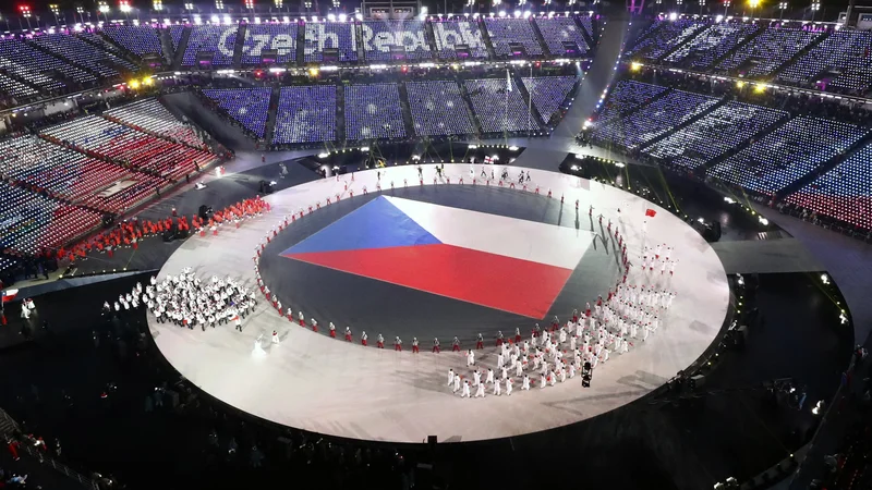 Fotografija: Pyeongchang 2018 Winter Olympics  Opening ceremony  Pyeongchang Olympic Stadium - Pyeongchang, South Korea  February 9, 2018 - The flag of the Czech Republic is paraded during the opening ceremony. REUTERS/Pawel Kopczynski - DEVEE2918EZEB