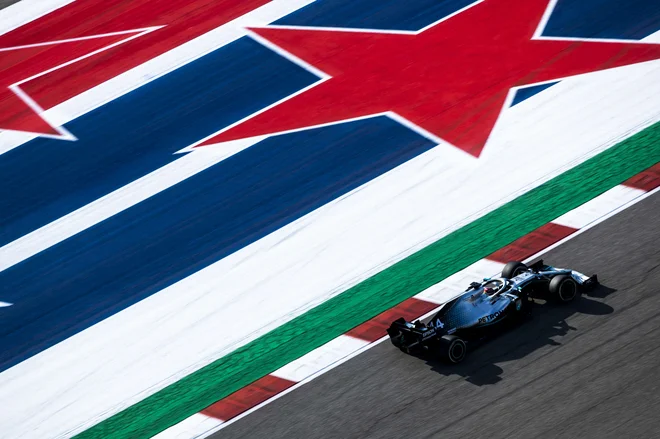 Lewis Hamilton je postavil najboljši čas na prostem treningu. FOTO: AFP