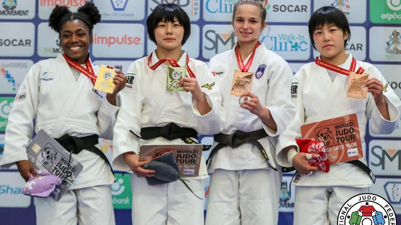 Fotografija: Kaja Kajzer (na fotografiji druga z desne) je navdušila v Perthu. FOTO: Gabriela Sabau/IJF