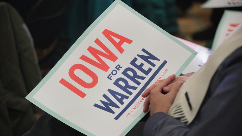 Fotografija: Senatorka Elizabeth Warren v Iowi vodi med demokratskimi predsedniškimi kandidati. Foto Scott Olson Afp